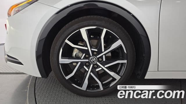 Toyota Prius 2024 — ფოტო 5/20