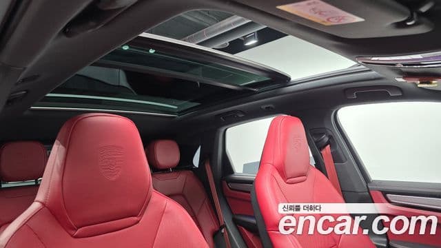 Porsche Cayenne 2023 — Şəkil 13/20