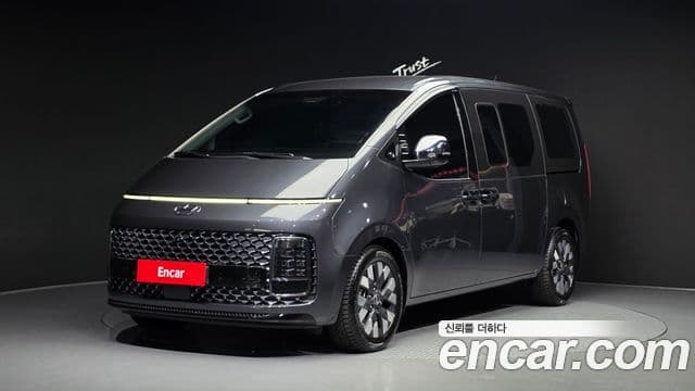 Hyundai Staria 2021 — ფოტო 1/20