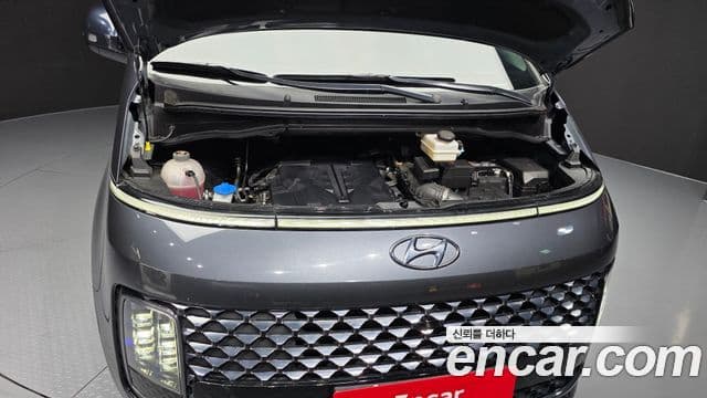 Hyundai Staria 2021 — ფოტო 6/20