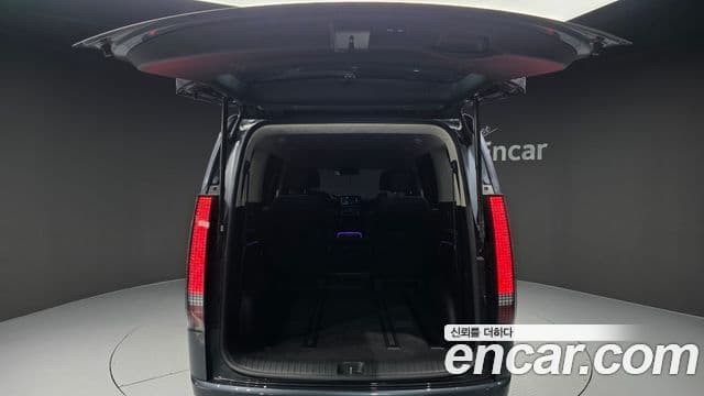 Hyundai Staria 2021 — ფოტო 20/20