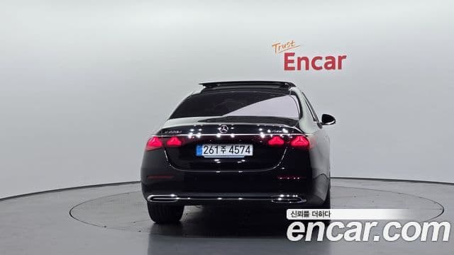 Mercedes-Benz E-Class 2025 — ფოტო 4/20