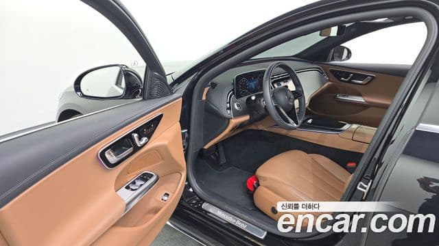 Mercedes-Benz E-Class 2025 — ფოტო 10/20