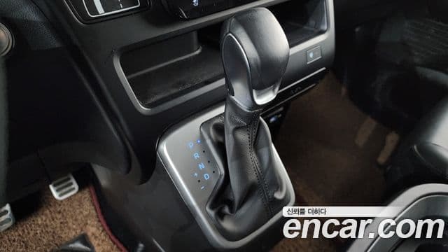 Hyundai Staria 2021 — Şəkil 9/20
