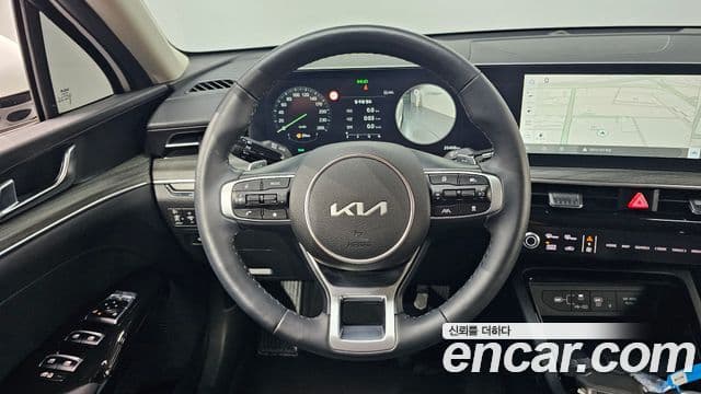 Kia K5 2024 — ფოტო 13/20