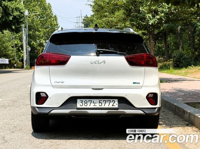 Kia Niro 2021 — фото 4 из 20