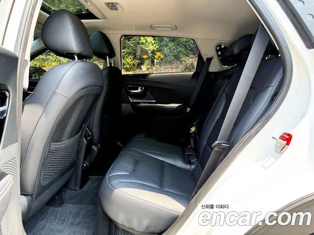 Kia Niro 2021 — Şəkil 18/20