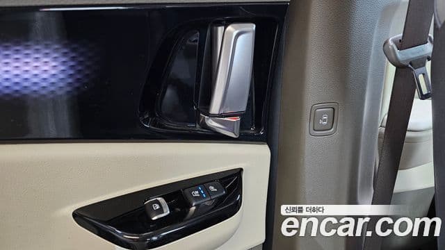 Kia Carnival 2021 — Şəkil 17/20