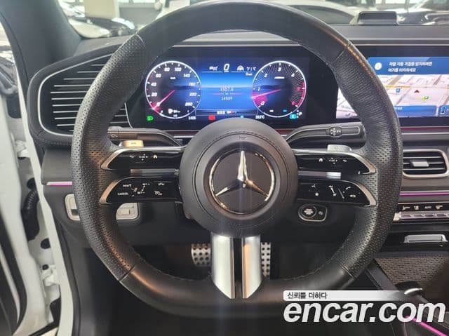 Mercedes-Benz GLE-Class 2024 — Photo 13/20