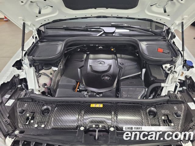 Mercedes-Benz GLE-Class 2024 — Photo 8/20