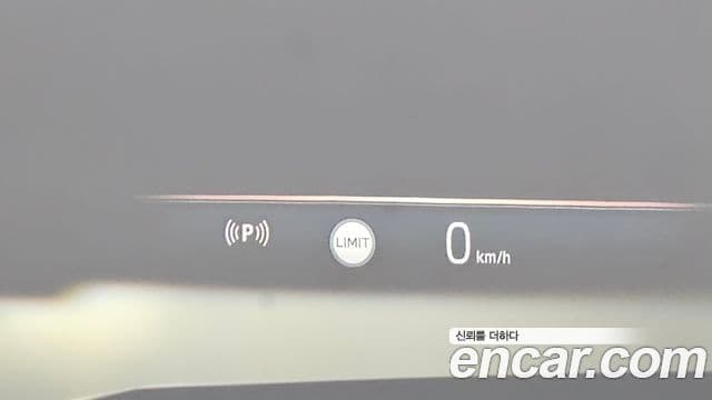 BMW 5 Series 2025 — Photo 28/33