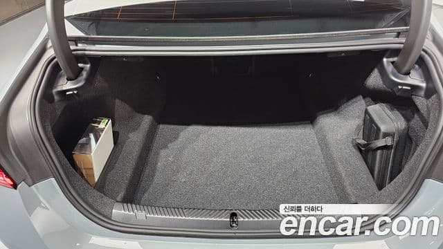 BMW 5 Series 2025 — Photo 29/33
