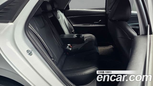 Hyundai Avante 2020 — ფოტო 11/20