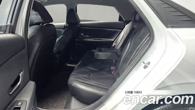 Hyundai Avante 2020 — ფოტო 12/20