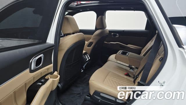 Kia Sorento 2024 — Фото 18/20