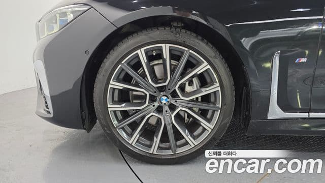 BMW 7 Series 2022 — ფოტო 5/20