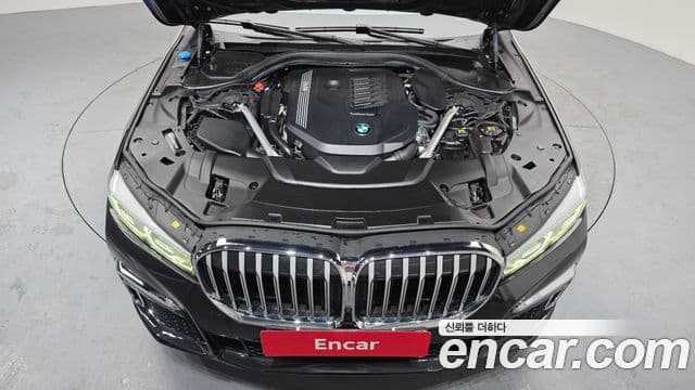 BMW 7 Series 2022 — ფოტო 6/20