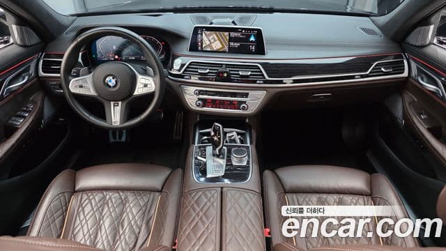 BMW 7 Series 2022 — ფოტო 7/20