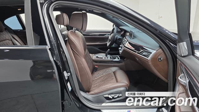 BMW 7 Series 2022 — ფოტო 11/20