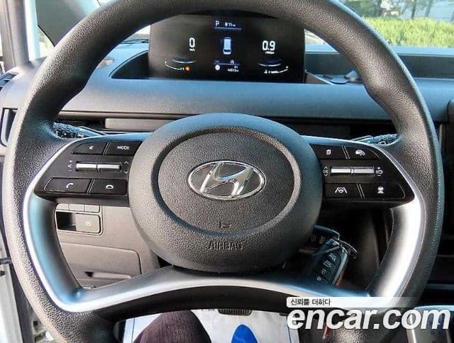 Hyundai Staria 2023 — ფოტო 6/19