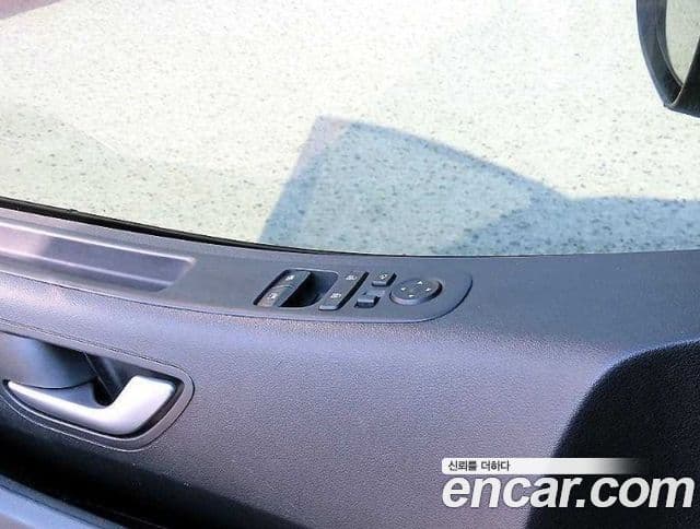 Hyundai Staria 2023 — ფოტო 11/19
