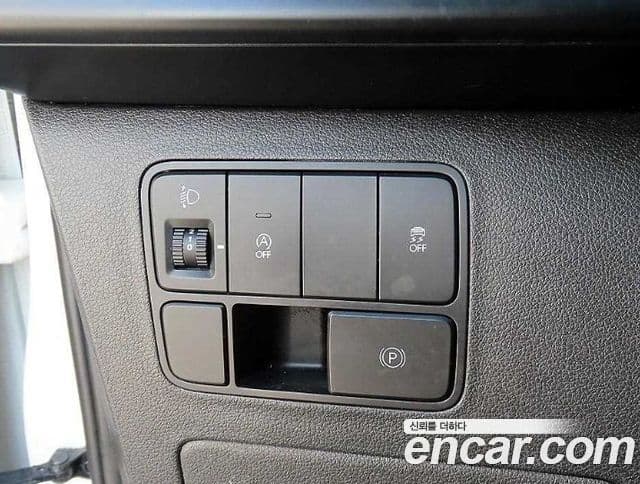 Hyundai Staria 2023 — ფოტო 12/19