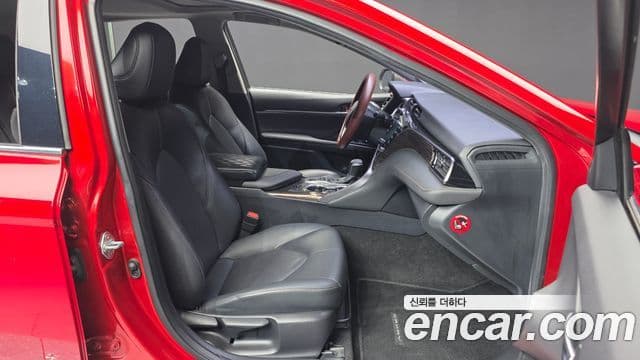 Toyota Camry 2019 — Şəkil 6/20