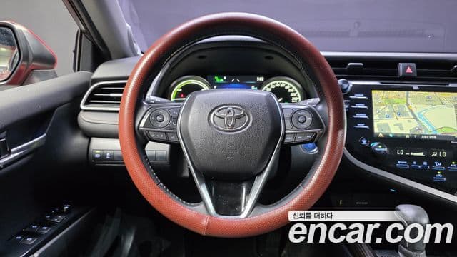 Toyota Camry 2019 — Şəkil 12/20