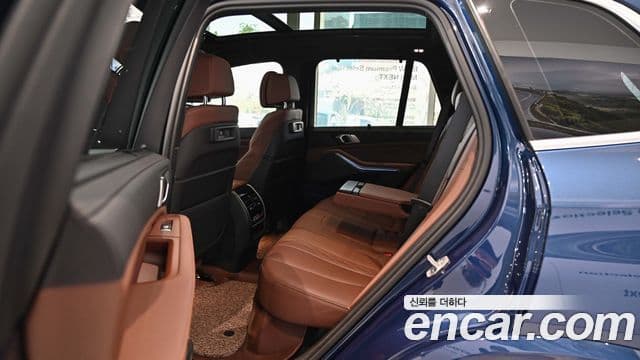 BMW X5 2023 — ფოტო 14/20