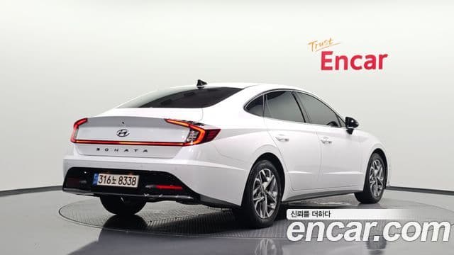 Hyundai Sonata 2022 — ფოტო 2/20