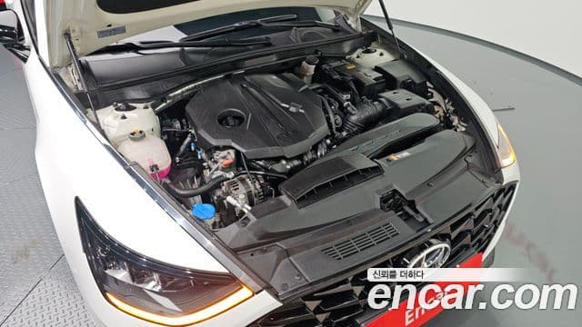 Hyundai Sonata 2022 — ფოტო 6/20