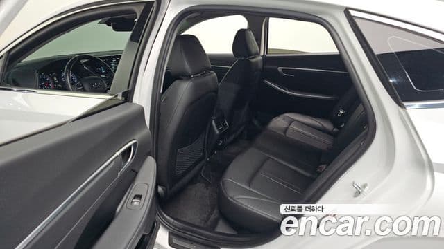 Hyundai Sonata 2022 — ფოტო 12/20