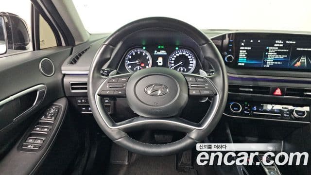 Hyundai Sonata 2022 — ფოტო 13/20