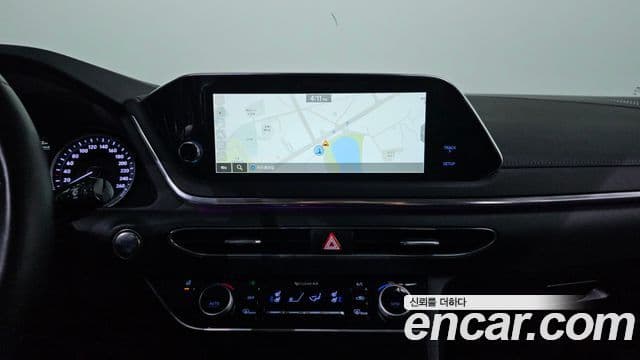 Hyundai Sonata 2022 — ფოტო 14/20