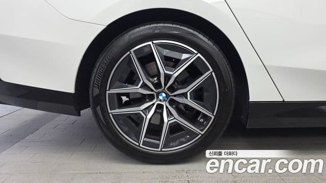 BMW 5 Series 2024 — Şəkil 5/20