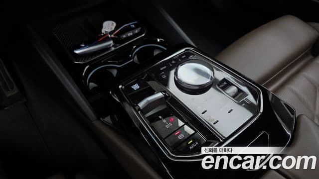 BMW 5 Series 2024 — Şəkil 9/20