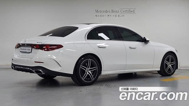 Mercedes-Benz E-Class 2024 — фото 1 из 20