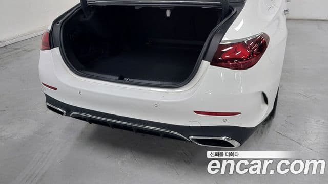 Mercedes-Benz E-Class 2024 — Şəkil 10/20