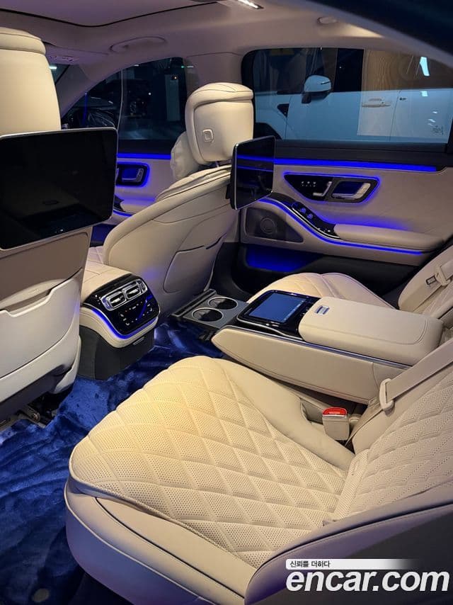 Mercedes-Benz S-Class 2023 — Photo 5/13