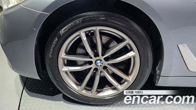BMW 5 Series 2018 — Şəkil 5/20