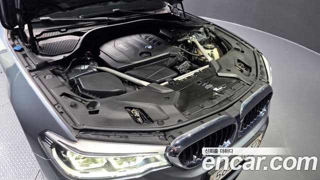 BMW 5 Series 2018 — Şəkil 6/20