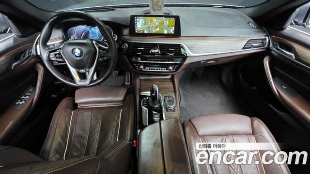 BMW 5 Series 2018 — Şəkil 7/20