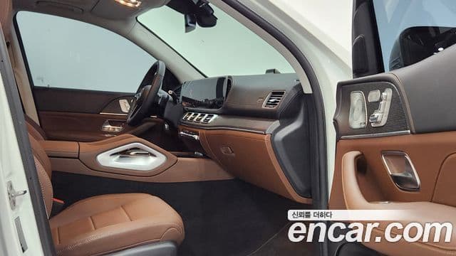 Mercedes-Benz GLE-Class 2026 — Фото 9/20