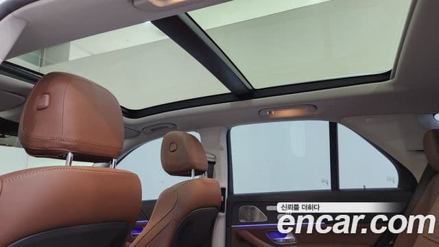 Mercedes-Benz GLE-Class 2026 — Фото 14/20