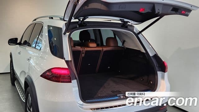 Mercedes-Benz GLE-Class 2026 — Фото 19/20