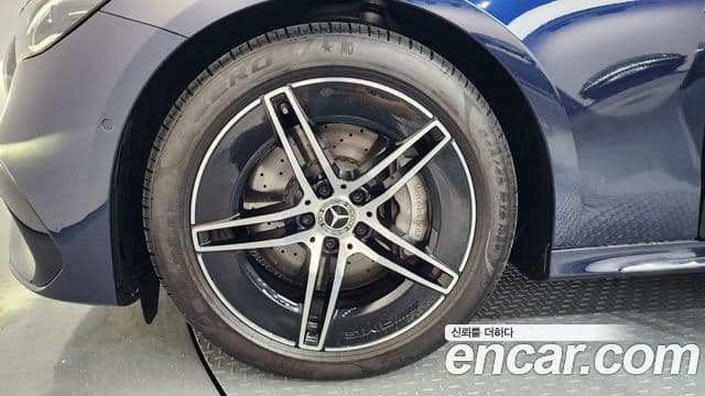 Mercedes-Benz E-Class 2025 — ფოტო 5/20