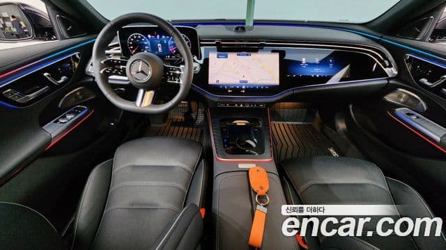 Mercedes-Benz E-Class 2025 — ფოტო 7/20
