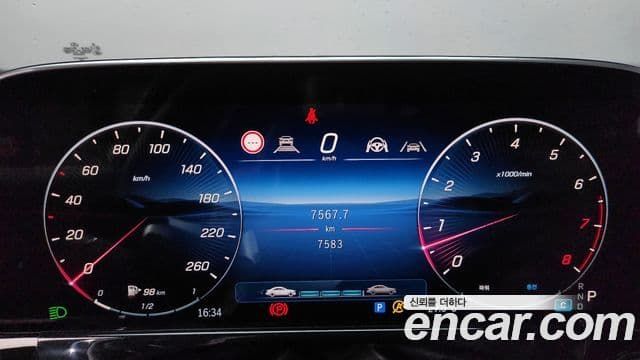 Mercedes-Benz E-Class 2025 — фото 8 из 20