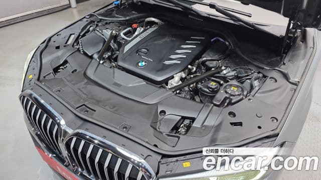 BMW 7 Series 2021 — ფოტო 6/20