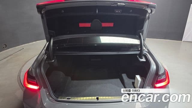 BMW 7 Series 2021 — Photo 10/32